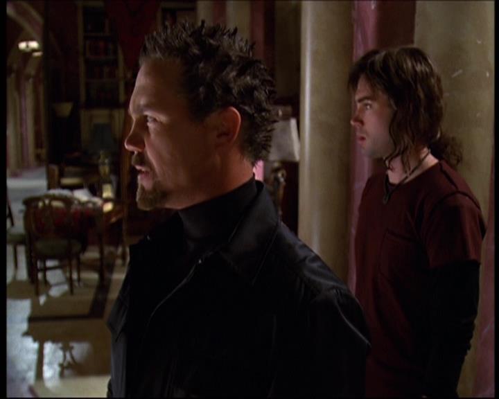 Charmed-Online-dot-net_622ItsABadBadBadBadWorldPart1-0899.jpg