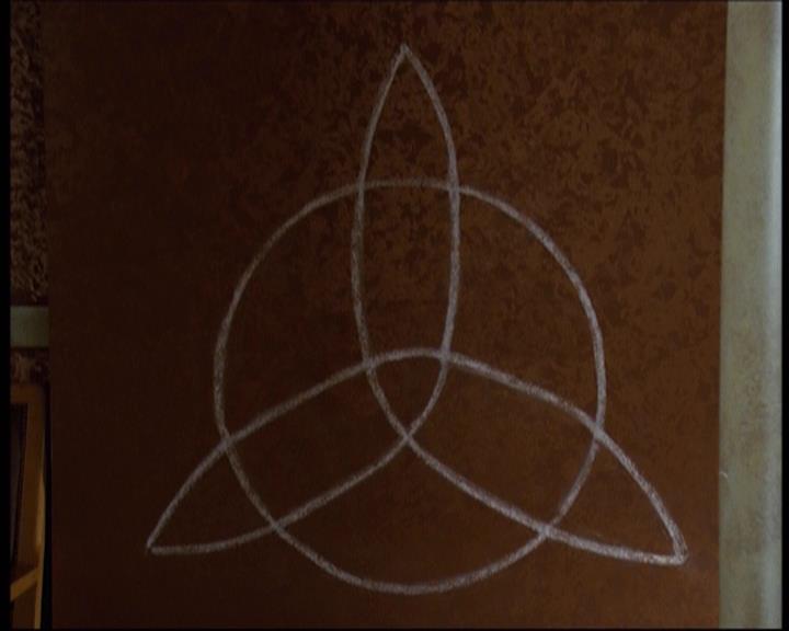 Charmed-Online-dot-net_622ItsABadBadBadBadWorldPart1-0941.jpg
