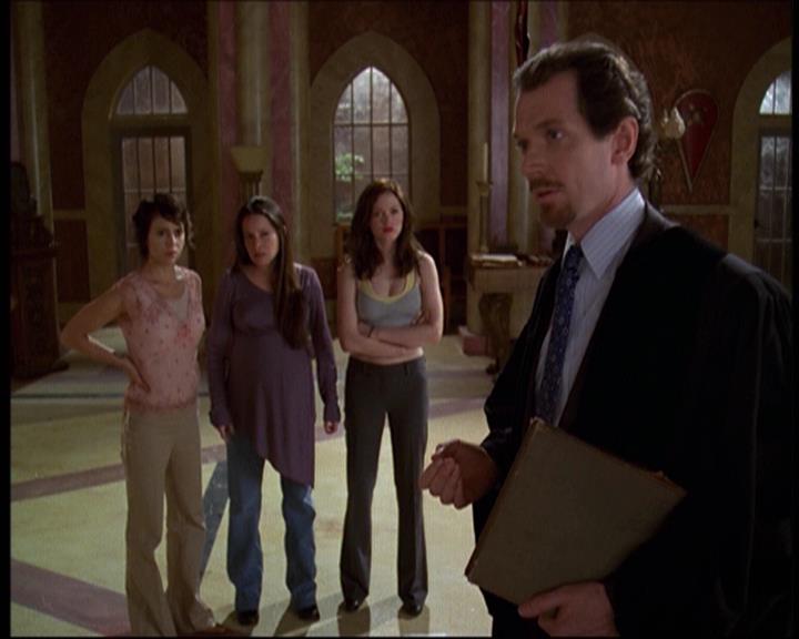 Charmed-Online-dot-net_622ItsABadBadBadBadWorldPart1-0957.jpg