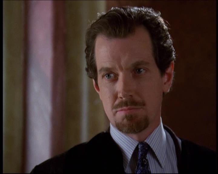 Charmed-Online-dot-net_622ItsABadBadBadBadWorldPart1-0980.jpg