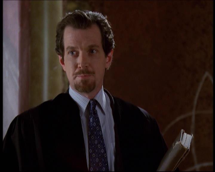 Charmed-Online-dot-net_622ItsABadBadBadBadWorldPart1-0991.jpg