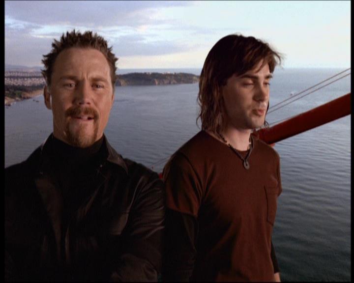 Charmed-Online-dot-net_622ItsABadBadBadBadWorldPart1-1079.jpg