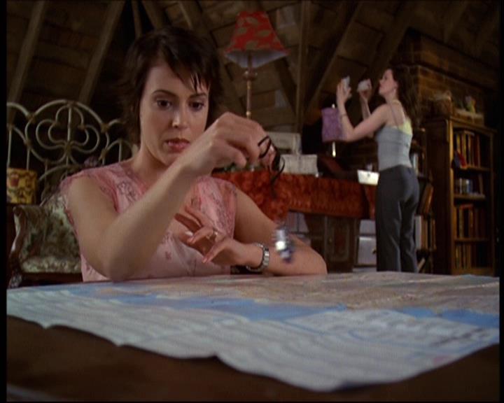 Charmed-Online-dot-net_622ItsABadBadBadBadWorldPart1-1104.jpg