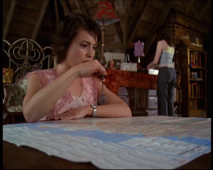 Charmed-Online-dot-net_622ItsABadBadBadBadWorldPart1-1126.jpg