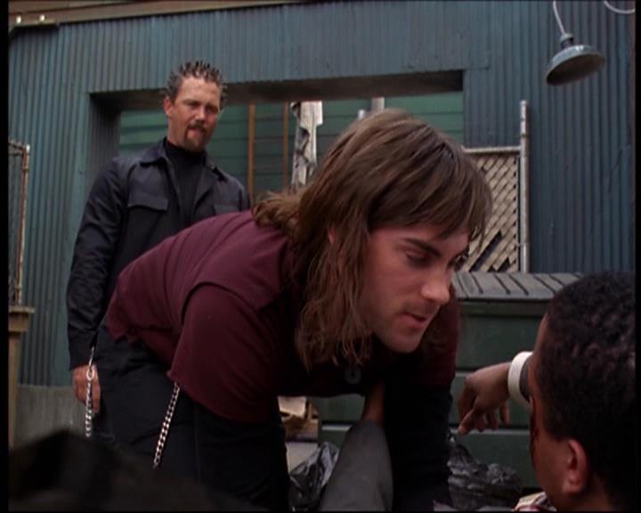 Charmed-Online-dot-net_622ItsABadBadBadBadWorldPart1-1156.jpg