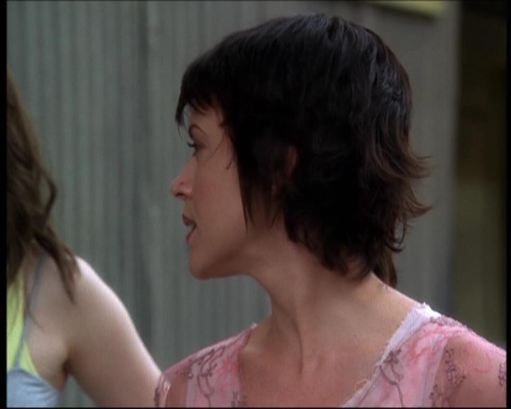 Charmed-Online-dot-net_622ItsABadBadBadBadWorldPart1-1226.jpg