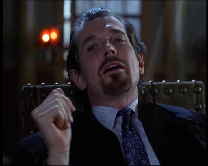 Charmed-Online-dot-net_622ItsABadBadBadBadWorldPart1-1270.jpg