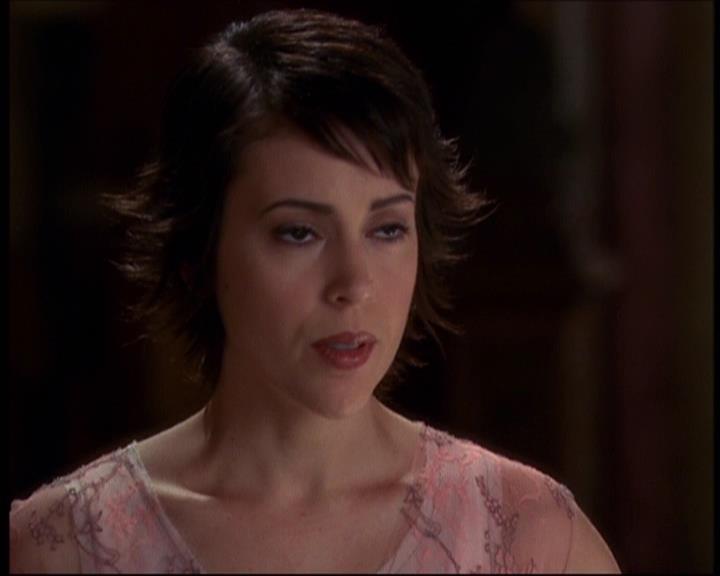 Charmed-Online-dot-net_622ItsABadBadBadBadWorldPart1-1355.jpg
