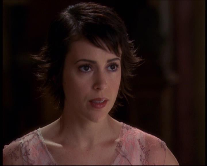 Charmed-Online-dot-net_622ItsABadBadBadBadWorldPart1-1358.jpg