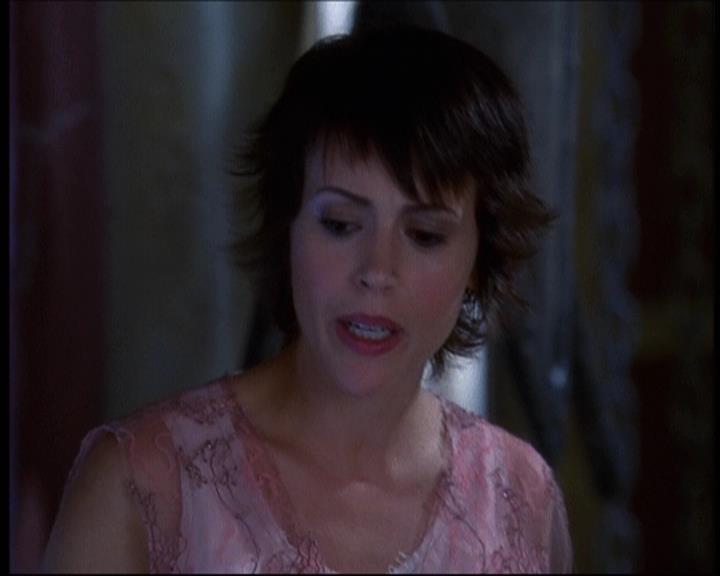 Charmed-Online-dot-net_622ItsABadBadBadBadWorldPart1-1495.jpg