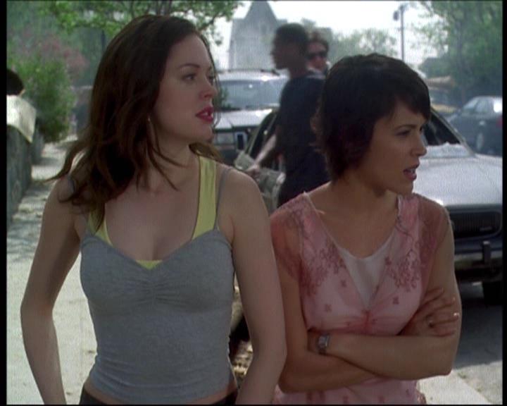 Charmed-Online-dot-net_622ItsABadBadBadBadWorldPart1-1583.jpg