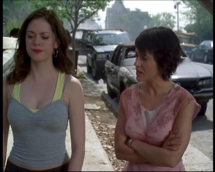 Charmed-Online-dot-net_622ItsABadBadBadBadWorldPart1-1589.jpg