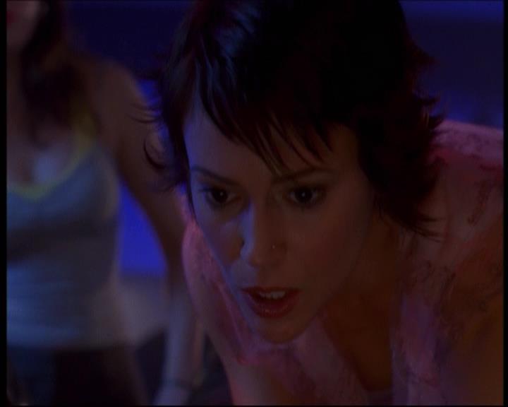 Charmed-Online-dot-net_622ItsABadBadBadBadWorldPart1-1724.jpg