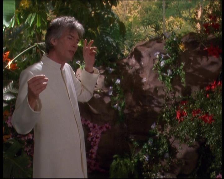 Charmed-Online-dot-net_622ItsABadBadBadBadWorldPart1-1818.jpg