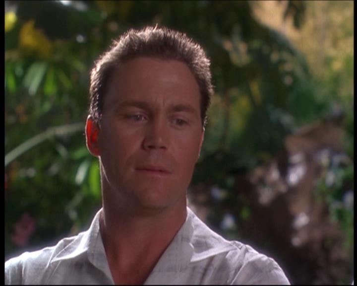 Charmed-Online-dot-net_622ItsABadBadBadBadWorldPart1-1845.jpg