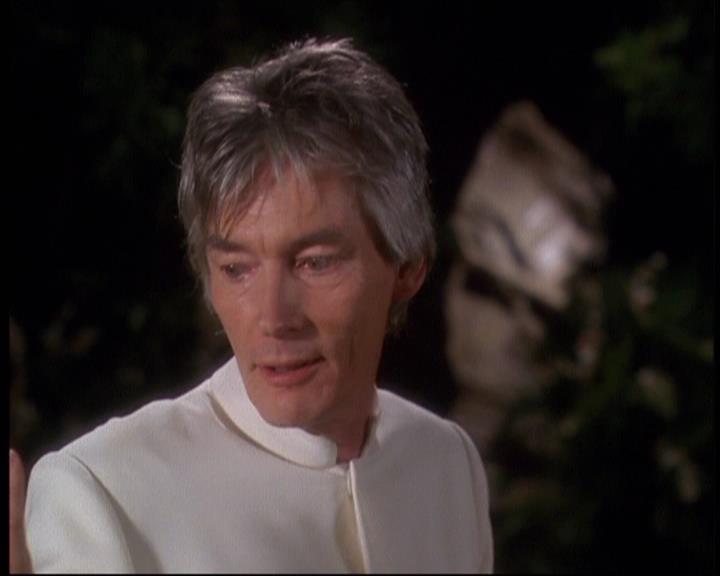 Charmed-Online-dot-net_622ItsABadBadBadBadWorldPart1-1858.jpg