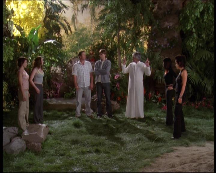 Charmed-Online-dot-net_622ItsABadBadBadBadWorldPart1-1967.jpg