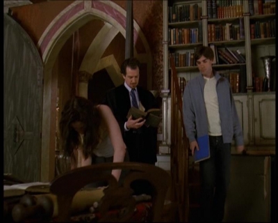 Charmed-Online-dot-net_622ItsABadBadBadBadWorldPart1-0011.jpg