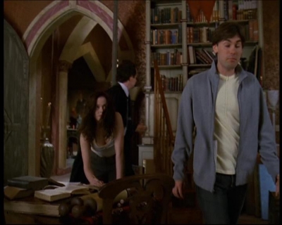 Charmed-Online-dot-net_622ItsABadBadBadBadWorldPart1-0018.jpg