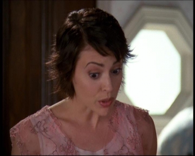 Charmed-Online-dot-net_622ItsABadBadBadBadWorldPart1-0348.jpg