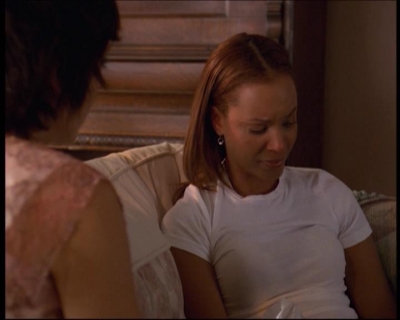 Charmed-Online-dot-net_622ItsABadBadBadBadWorldPart1-0390.jpg