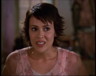 Charmed-Online-dot-net_622ItsABadBadBadBadWorldPart1-0784.jpg