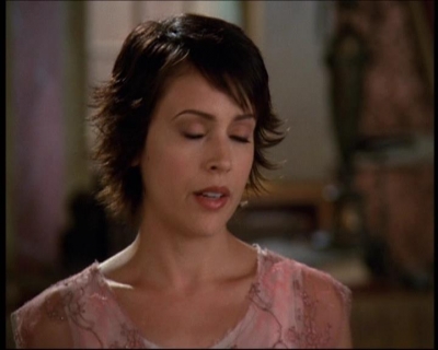 Charmed-Online-dot-net_622ItsABadBadBadBadWorldPart1-0802.jpg