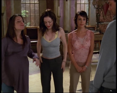 Charmed-Online-dot-net_622ItsABadBadBadBadWorldPart1-0833.jpg