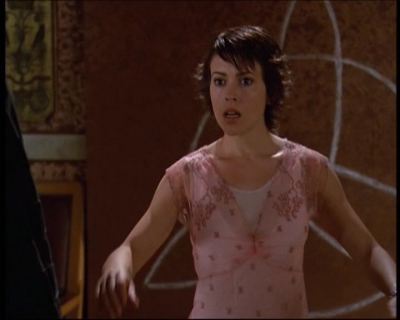 Charmed-Online-dot-net_622ItsABadBadBadBadWorldPart1-0932.jpg