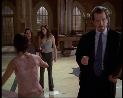 Charmed-Online-dot-net_622ItsABadBadBadBadWorldPart1-0935.jpg