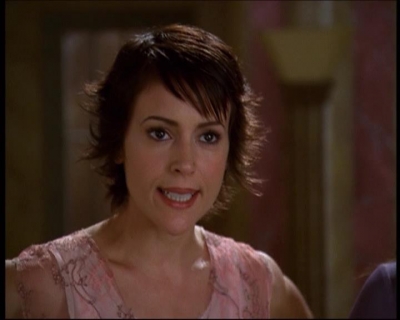 Charmed-Online-dot-net_622ItsABadBadBadBadWorldPart1-0942.jpg