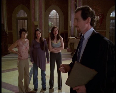 Charmed-Online-dot-net_622ItsABadBadBadBadWorldPart1-0955.jpg