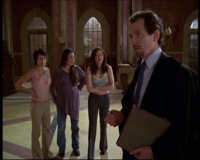 Charmed-Online-dot-net_622ItsABadBadBadBadWorldPart1-0958.jpg