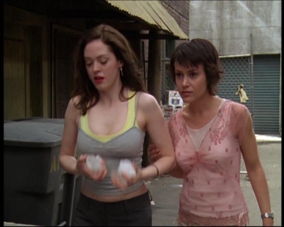 Charmed-Online-dot-net_622ItsABadBadBadBadWorldPart1-1185.jpg