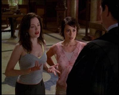 Charmed-Online-dot-net_622ItsABadBadBadBadWorldPart1-1311.jpg