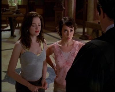 Charmed-Online-dot-net_622ItsABadBadBadBadWorldPart1-1315.jpg