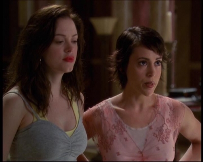 Charmed-Online-dot-net_622ItsABadBadBadBadWorldPart1-1324.jpg