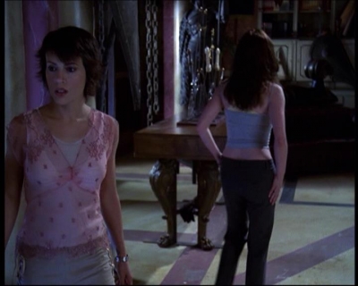 Charmed-Online-dot-net_622ItsABadBadBadBadWorldPart1-1373.jpg