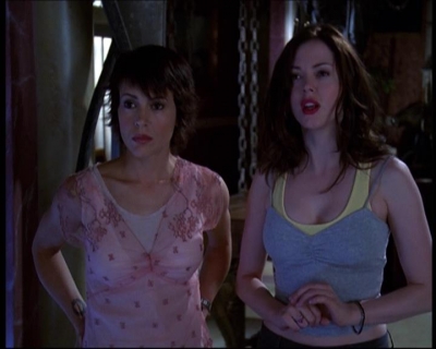 Charmed-Online-dot-net_622ItsABadBadBadBadWorldPart1-1519.jpg