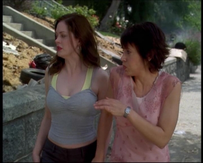 Charmed-Online-dot-net_622ItsABadBadBadBadWorldPart1-1596.jpg