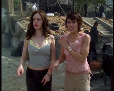 Charmed-Online-dot-net_622ItsABadBadBadBadWorldPart1-1601.jpg