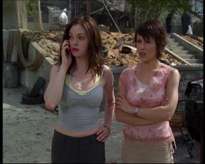 Charmed-Online-dot-net_622ItsABadBadBadBadWorldPart1-1624.jpg