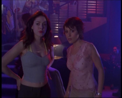 Charmed-Online-dot-net_622ItsABadBadBadBadWorldPart1-1678.jpg