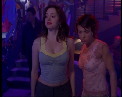 Charmed-Online-dot-net_622ItsABadBadBadBadWorldPart1-1690.jpg