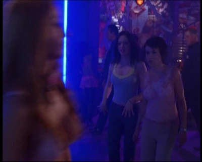 Charmed-Online-dot-net_622ItsABadBadBadBadWorldPart1-1693.jpg