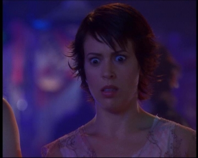 Charmed-Online-dot-net_622ItsABadBadBadBadWorldPart1-1717.jpg