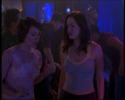 Charmed-Online-dot-net_622ItsABadBadBadBadWorldPart1-1773.jpg