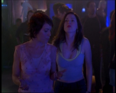 Charmed-Online-dot-net_622ItsABadBadBadBadWorldPart1-1779.jpg