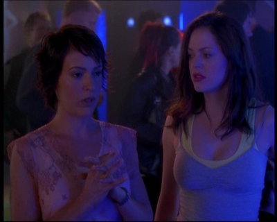 Charmed-Online-dot-net_622ItsABadBadBadBadWorldPart1-1791.jpg