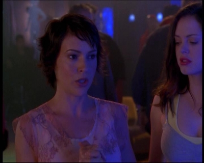 Charmed-Online-dot-net_622ItsABadBadBadBadWorldPart1-1793.jpg